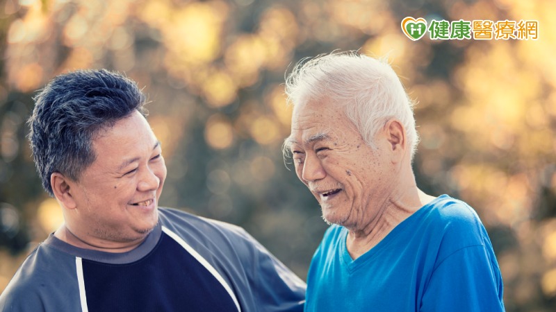 阿茲海默症患者說「我想回家時」　你可以用3種溝通姿態回應