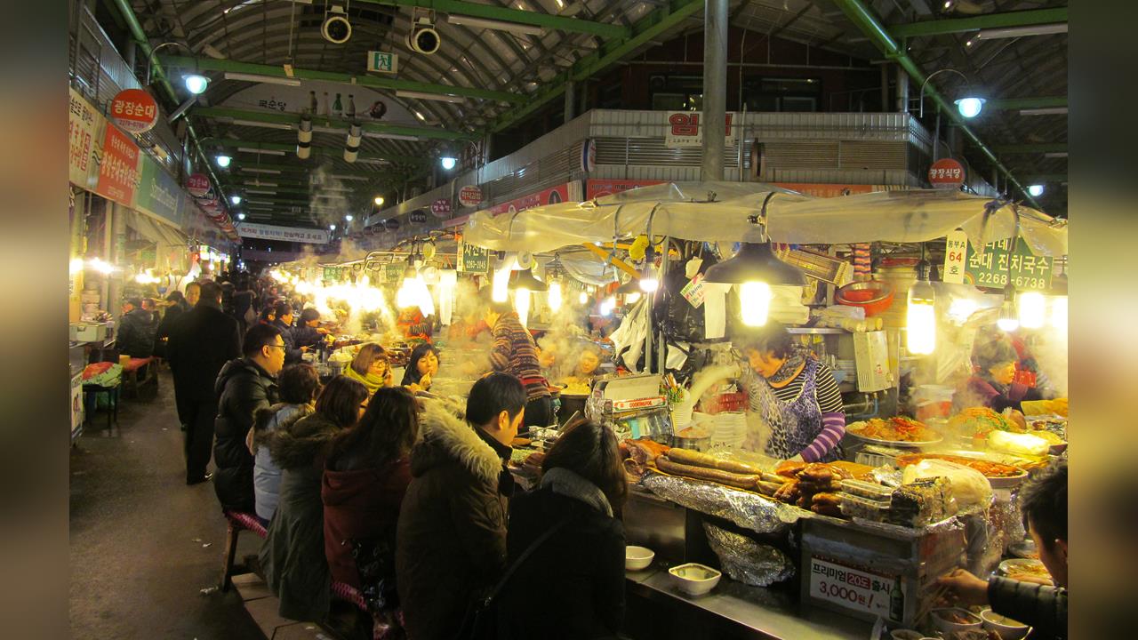 廣藏市場攤販宰客生意下滑！ 「商家告攤販」索賠3億韓元