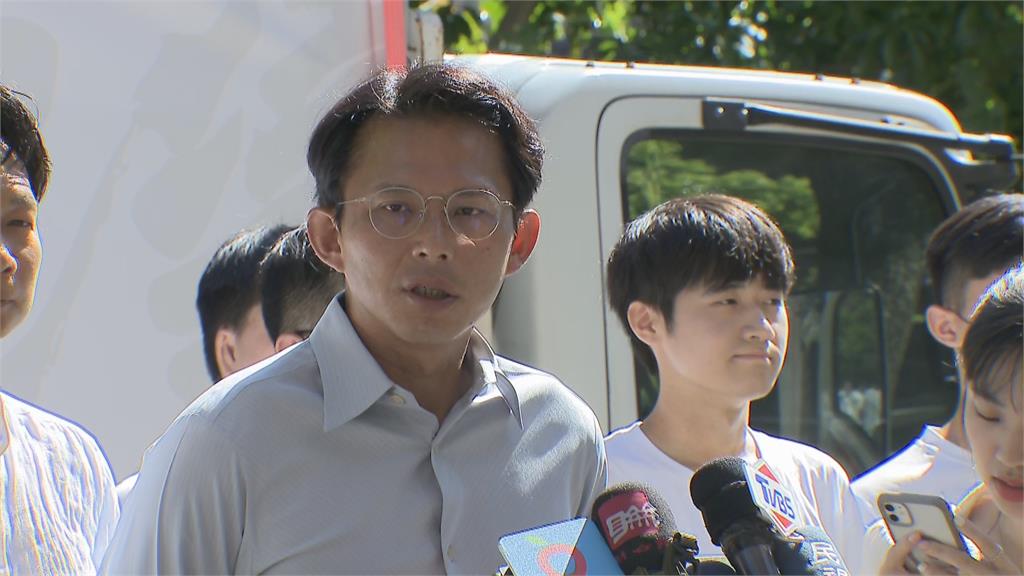 快新聞／真的假的？黃國昌核三公投車掃　稱澎科大教官不發給學生投票通知單