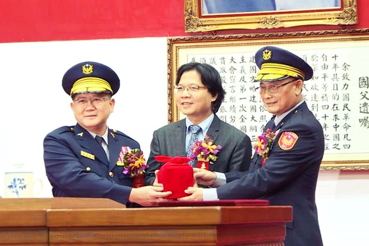 警政署長交接  葉俊榮否認政治派系鬥爭