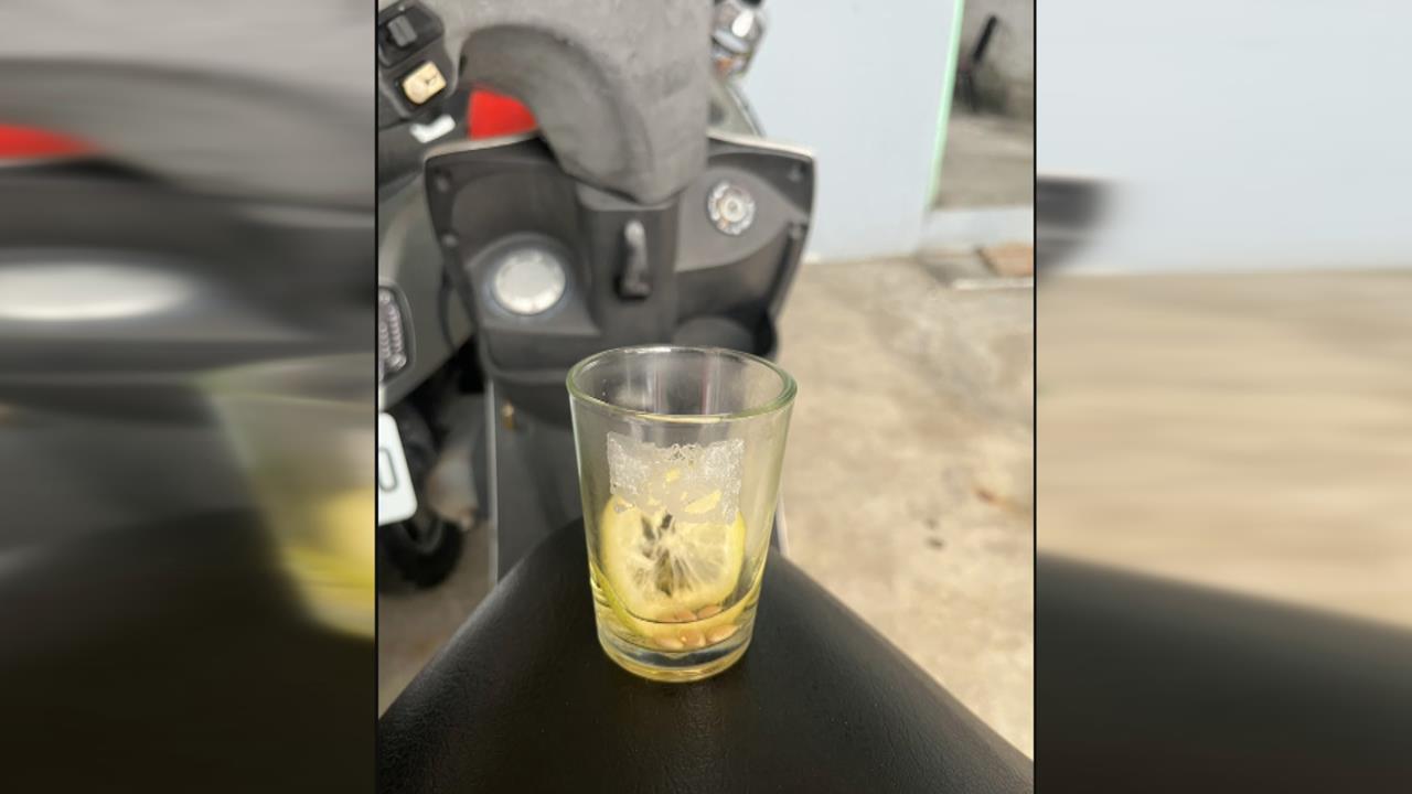 女騎士未打方向燈遭攔查　酒測超標竟撒嬌還摸警大腿
