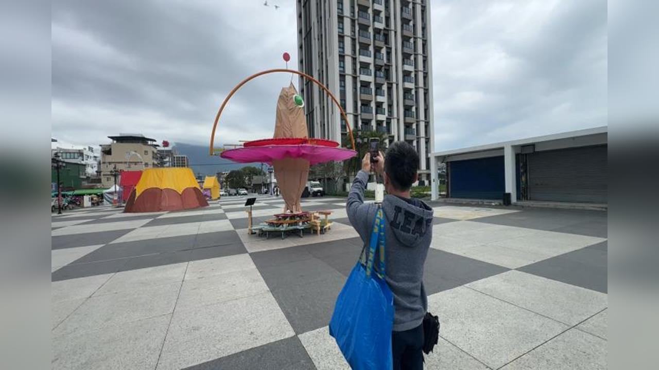 花蓮燈會斥資1980萬 網紅Cheap轟花燈「醜爆了」