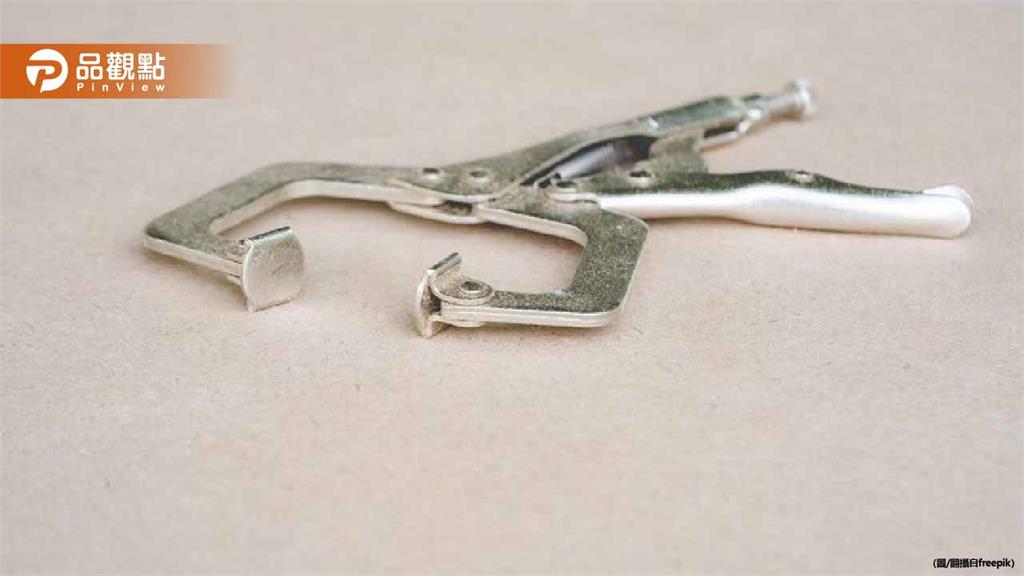 懷疑女友愛上別人!醋男拔釘器狂毆「還拉頭撞牆」險死