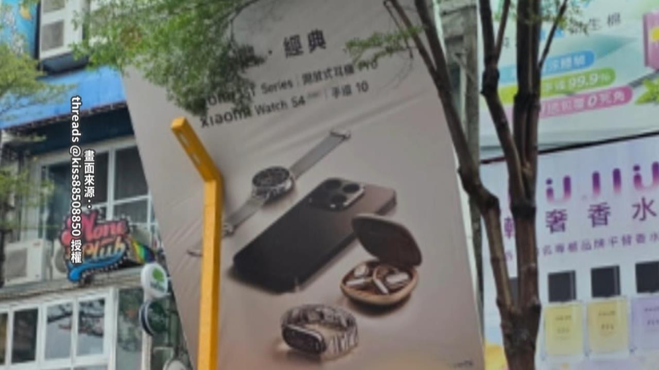 西門町「兩層樓高招牌」突掉落 幸電杆撐住無砸傷民眾