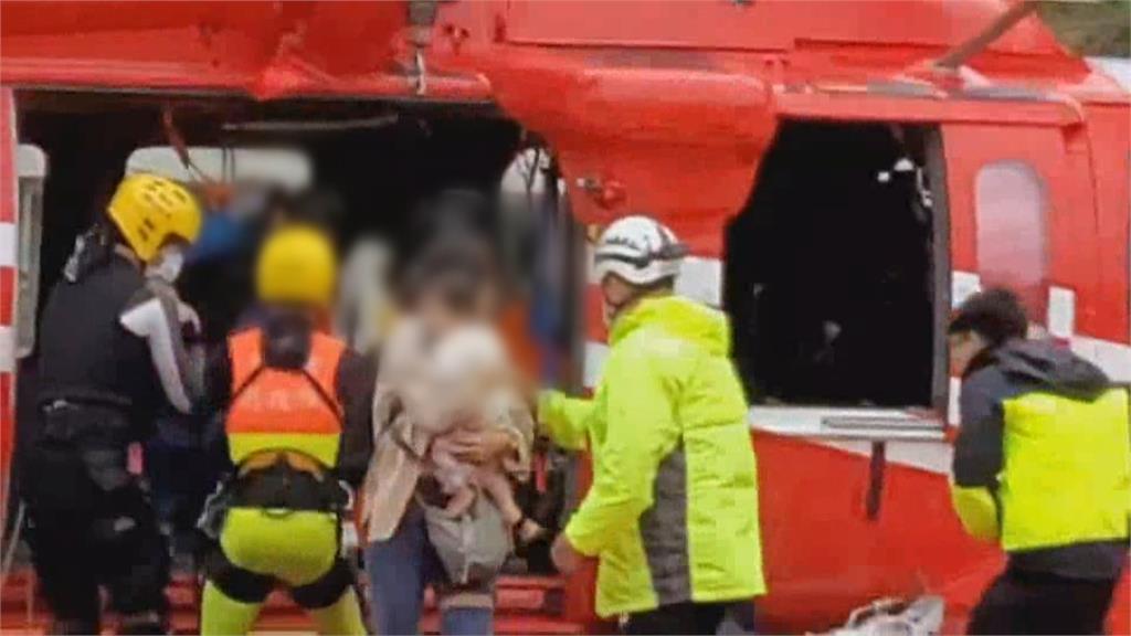 宜蘭海蝕洞受困遊客16人全獲救　1孕婦1孩童送醫！救援費全民埋單