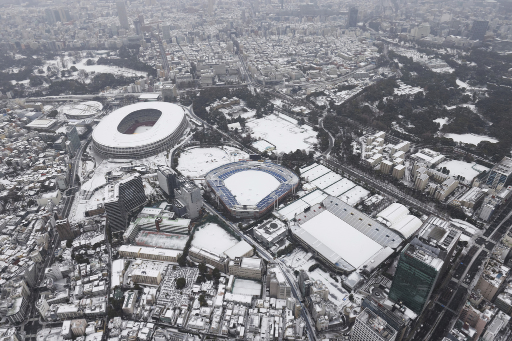 日本關東大雪！東京都心積雪達7cm　逾百人滑倒受傷、陸空交通受影響