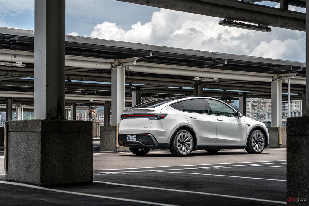 公差與質感補完計劃｜Tesla Model Y Juniper 的統治之路能得以延續嗎？