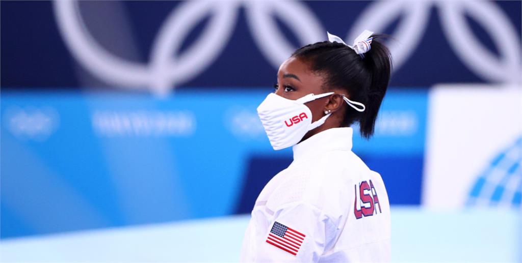 每個人都應該誠實面對自己：「體操天后」Simone Biles，東奧退賽後告訴我們的那些事