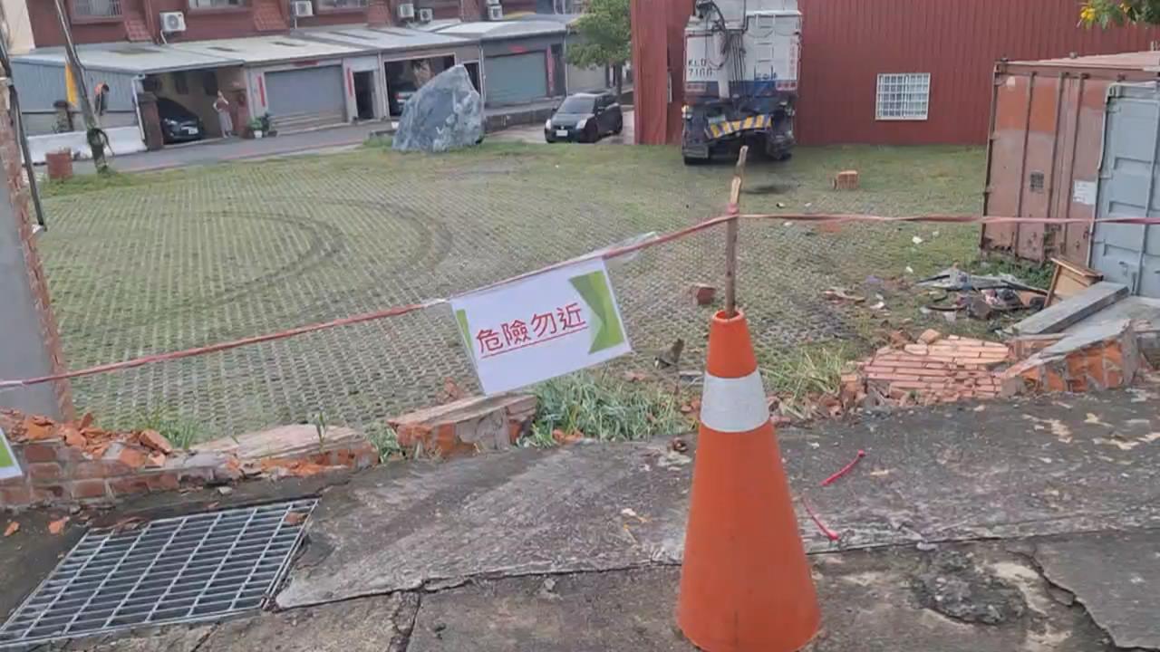 驚險！苗栗飼料車「疑煞車失靈」　撞破圍牆再衝進媽祖廟