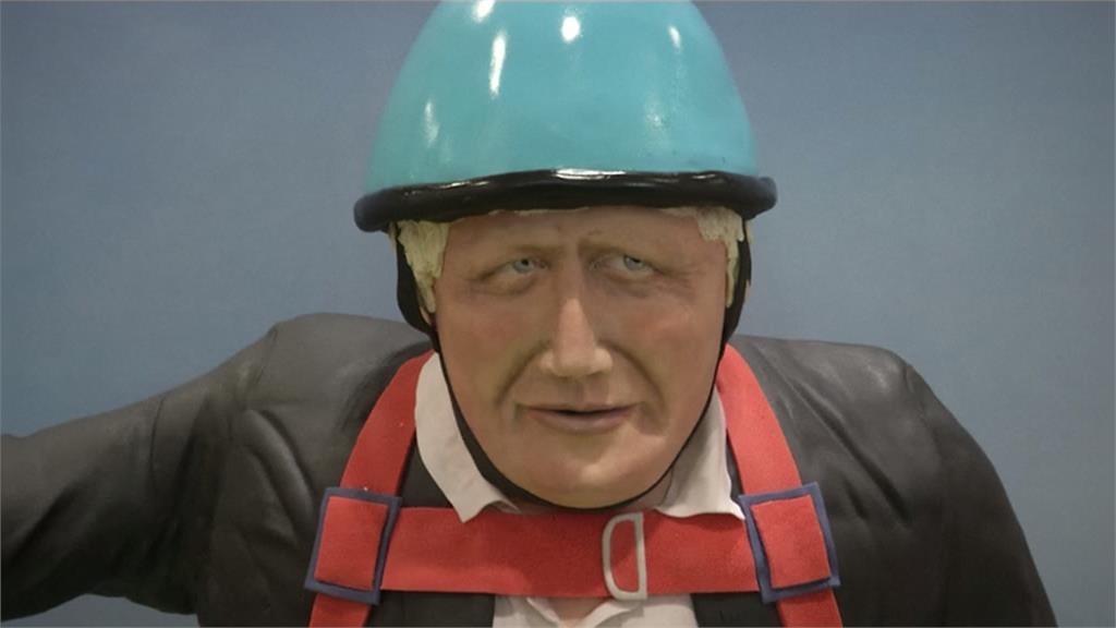 英國蛋糕展倫敦登場 首相強森變身真人蛋糕