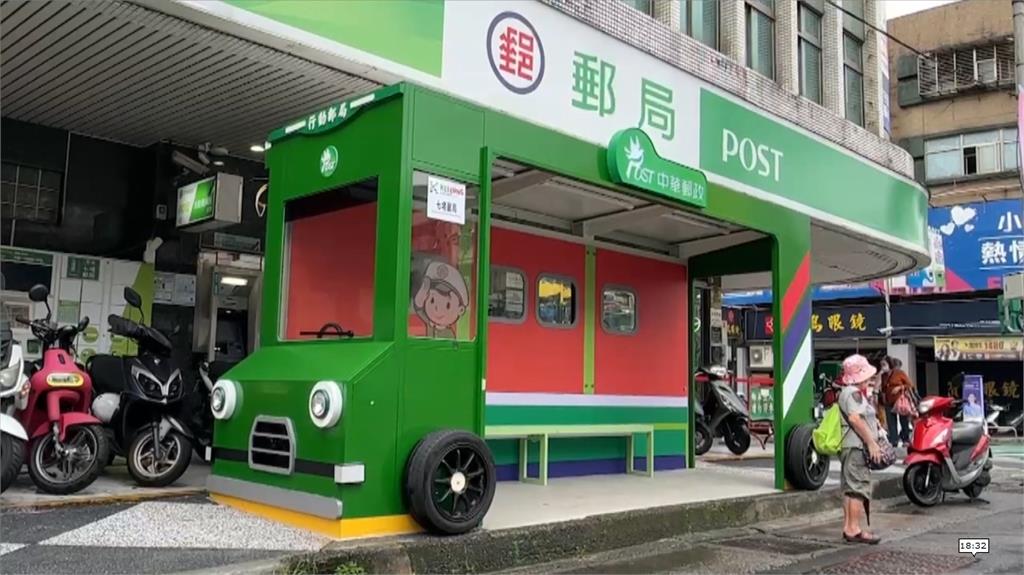 公車候車亭超吸睛　變身郵務車、熱狗店成打卡景點