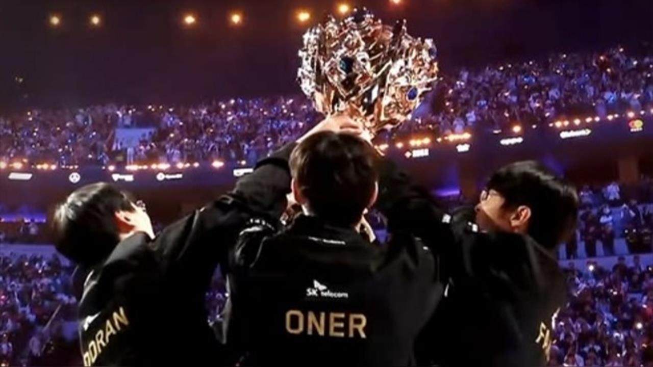 LOL世界賽T1逆轉締造3連霸寫紀錄 Faker生涯第6冠