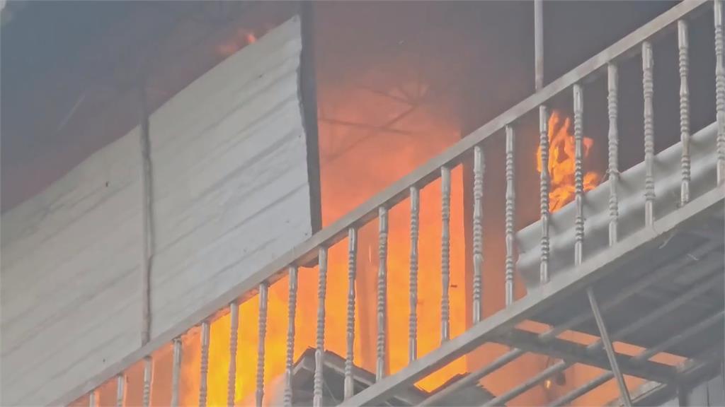 基隆民宅大火男子為救火不幸身亡　黑煙狂竄畫面曝