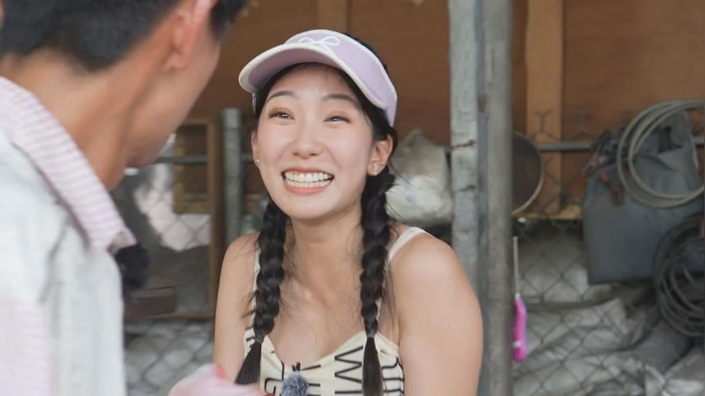檸檬體驗火爐開蓋竟出事！機關操作一半「工具全毀」驚險意外全被拍