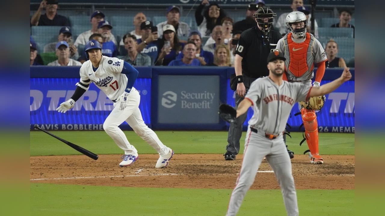 MLB(影)/大谷翔平三分砲致敬老大哥柯蕭!木屐錦上添花跟著背靠背開轟