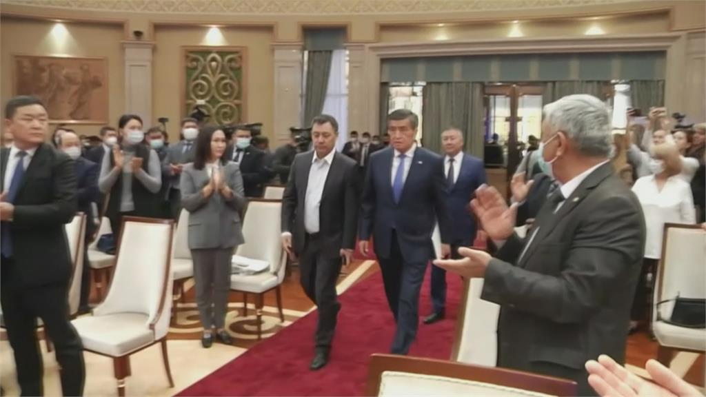 吉爾吉斯政局混亂 新總理被救出獄宣布掌權
