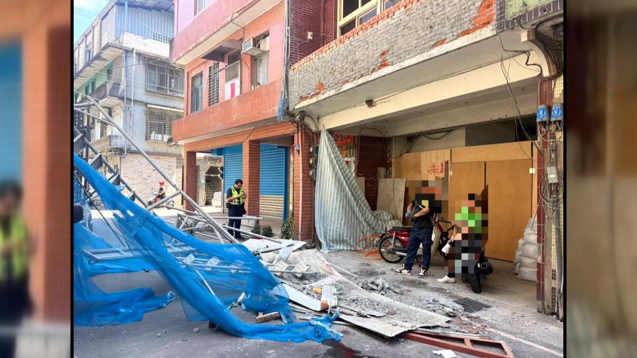 拆鷹架突倒塌 工人自三公尺高處墜地