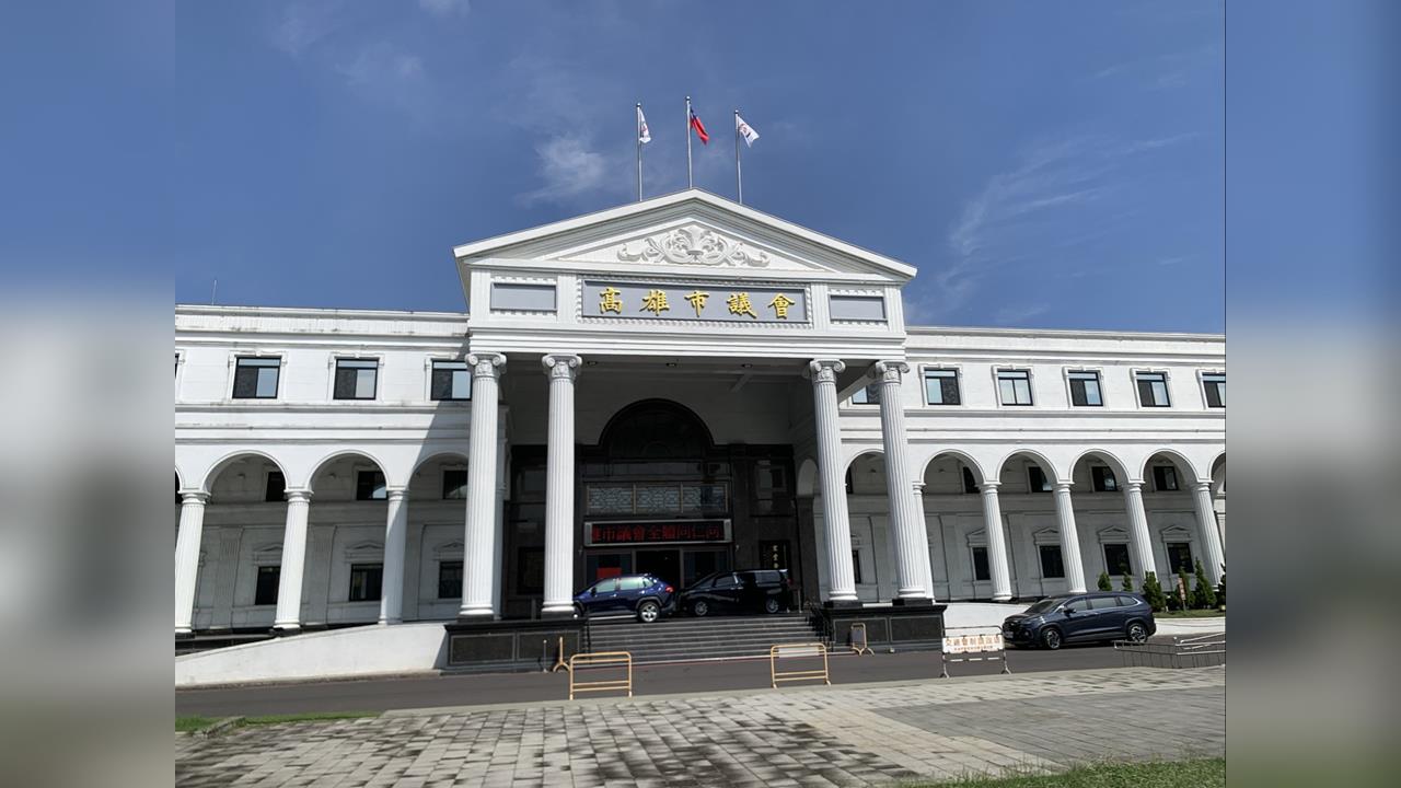 快新聞/高雄人顧電話!綠議員初選起跑 大岡山、前鎮小港今夜民調