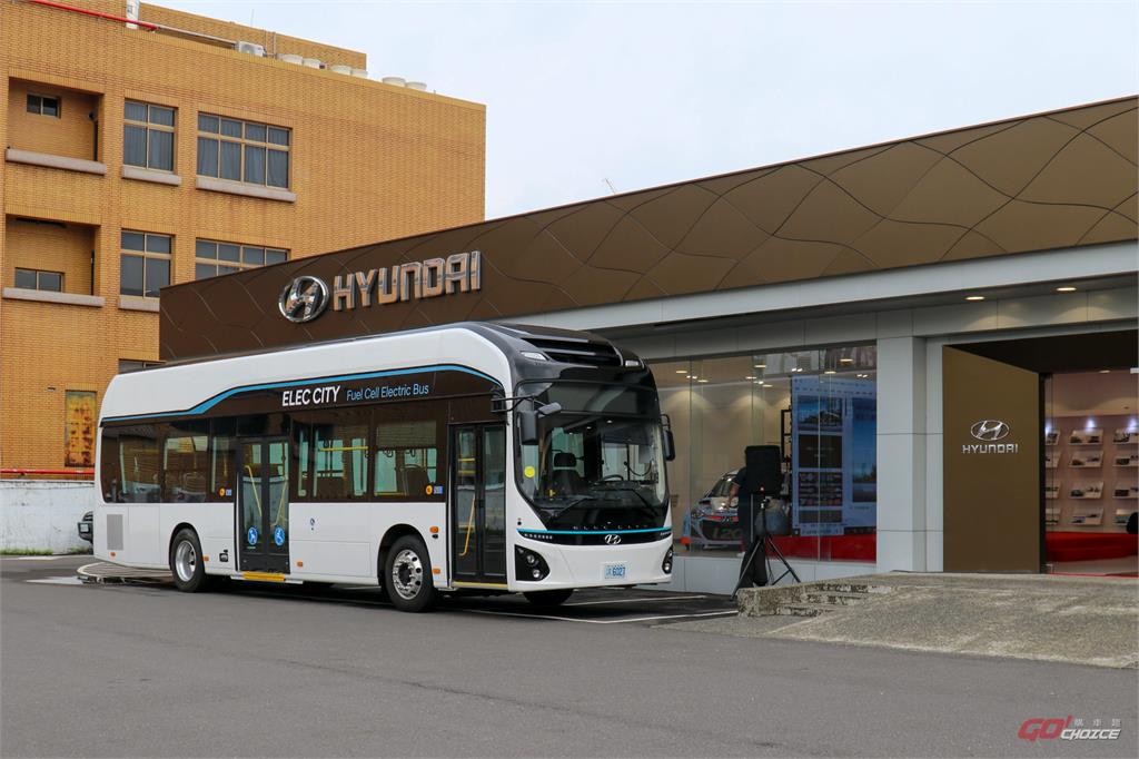 Hyundai 於台南啟動氫能巴士試乘與產學合作