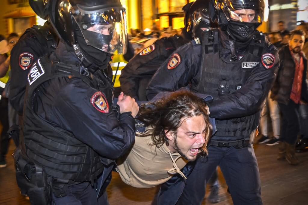 快新聞／俄羅斯全國反動員示威 逾1300人遭逮捕