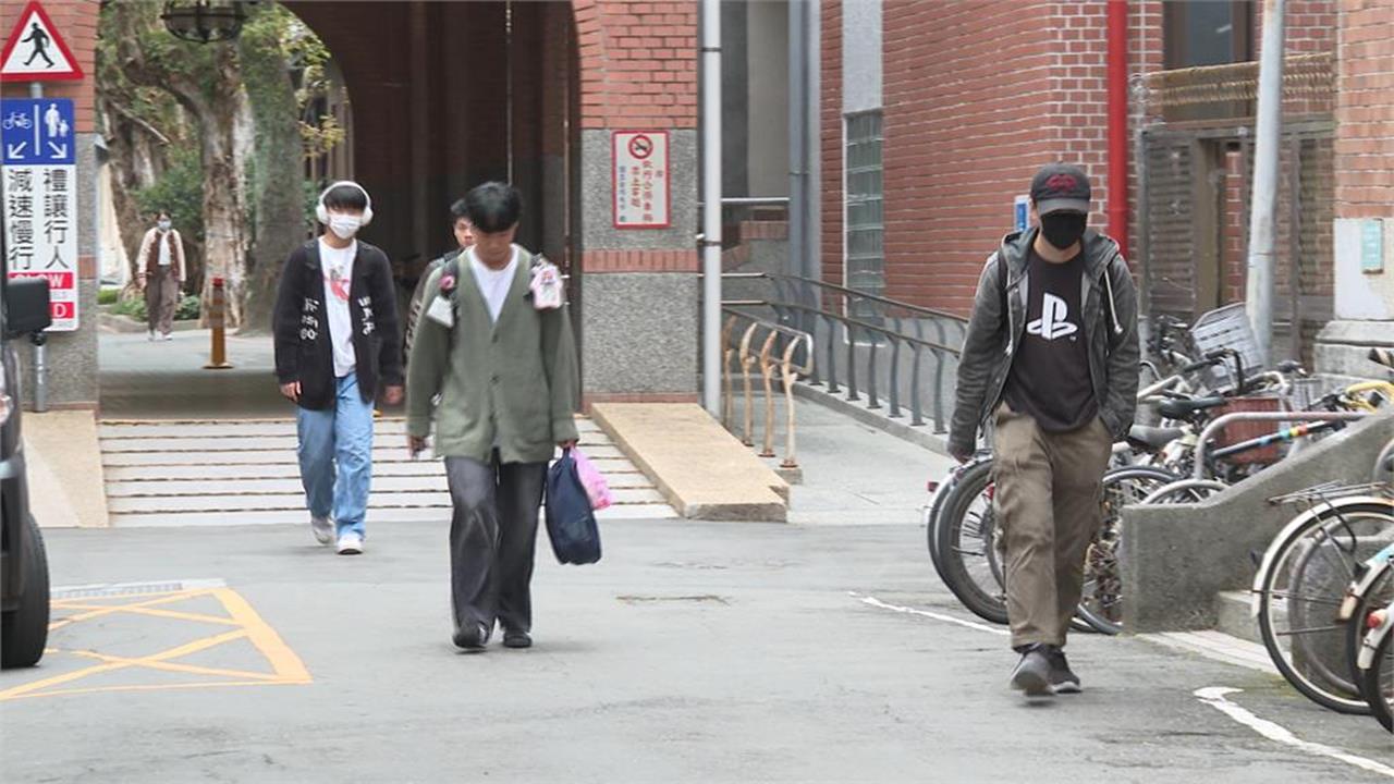 私校註冊費6萬→4萬!家長喊「感謝民進黨」竟遭藍白酸…律師看不下去1句開戰