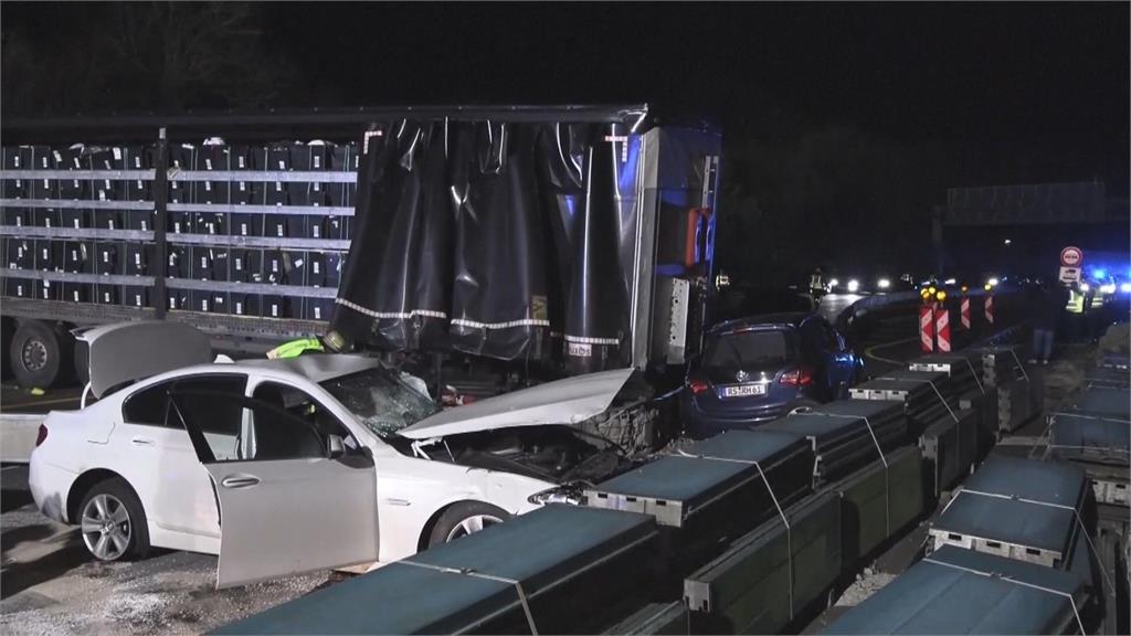 德國高速公路50車連環撞　肇事司機被捕後送醫