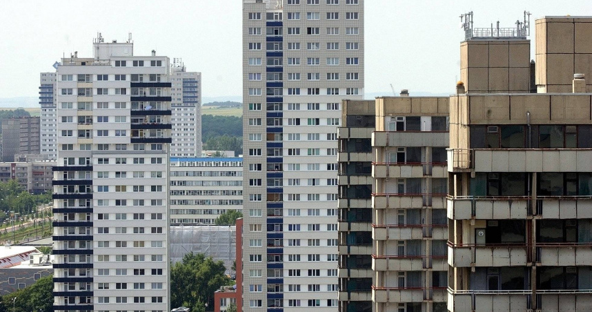 買不起蛋黃撐不住蛋白!他嘆「房價像在趕人走」 網回應:蛋黃其實也會移動