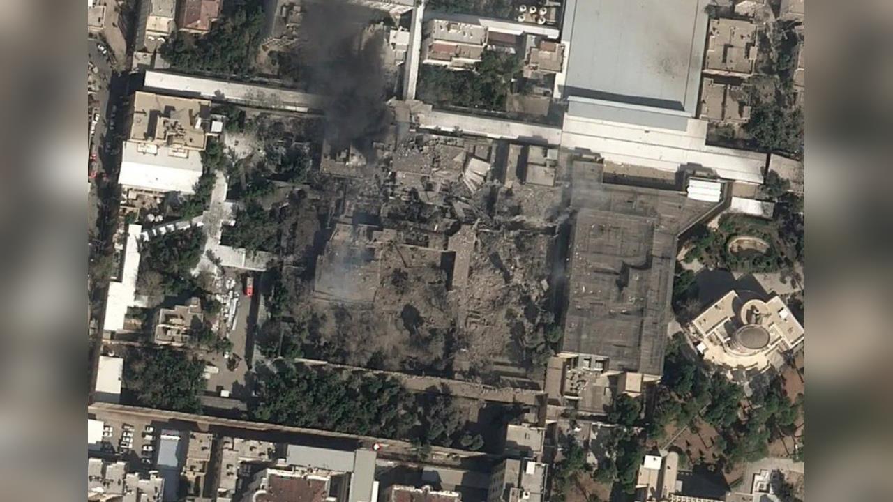 快新聞／美國投30枚「精準炸彈」轟哈米尼官邸　衛星照片曝光「宛如廢墟」