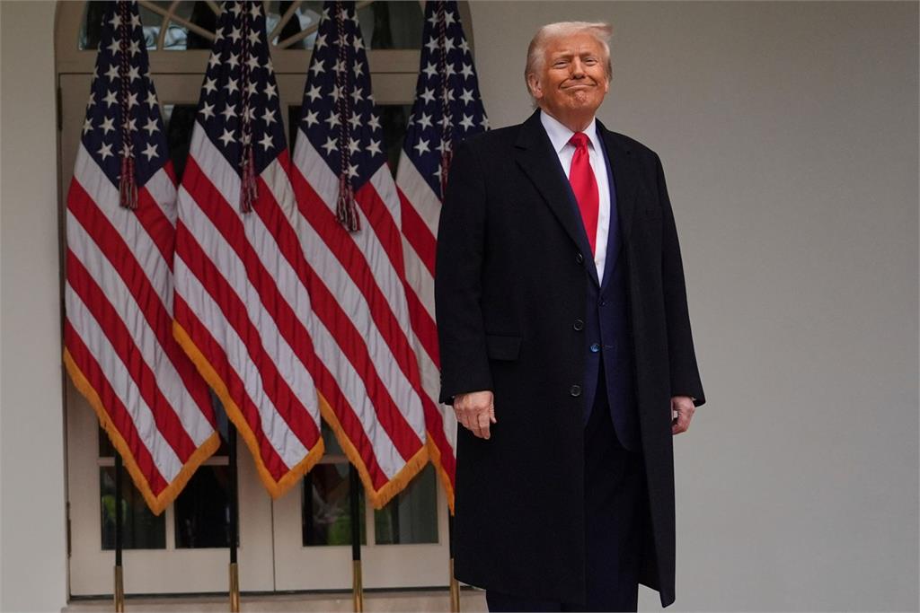快新聞／川普大刀來了！美25%汽車關稅稍早率先生效　《CNN》曝衝擊