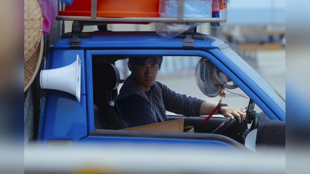 周渝民變雜貨老闆!現身澎湖開車叫賣 民眾好奇購物「實情曝光」