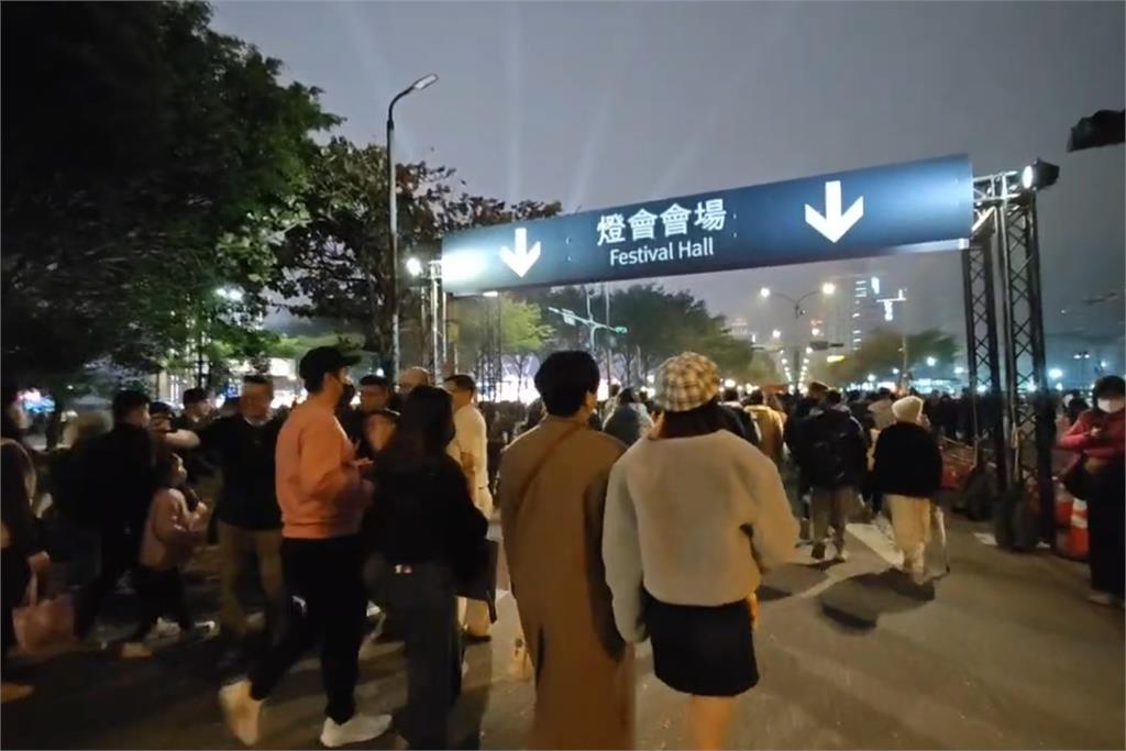 快新聞／桃園燈會「150萬人次」塞爆高鐵、機捷！　台鐵「狀況良好」歡迎使用