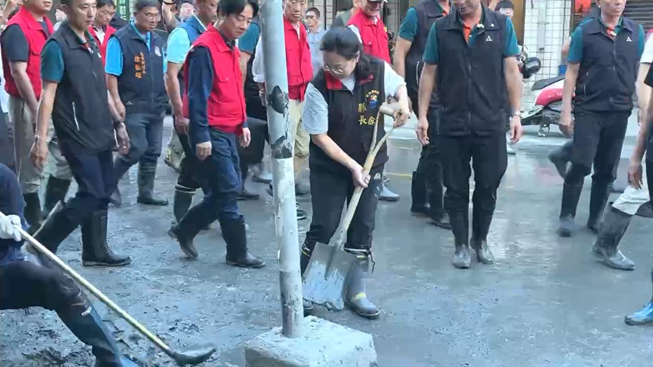 快新聞／出乎意料！徐榛蔚借鏟子鏟土　賴清德勘災撞見反應曝