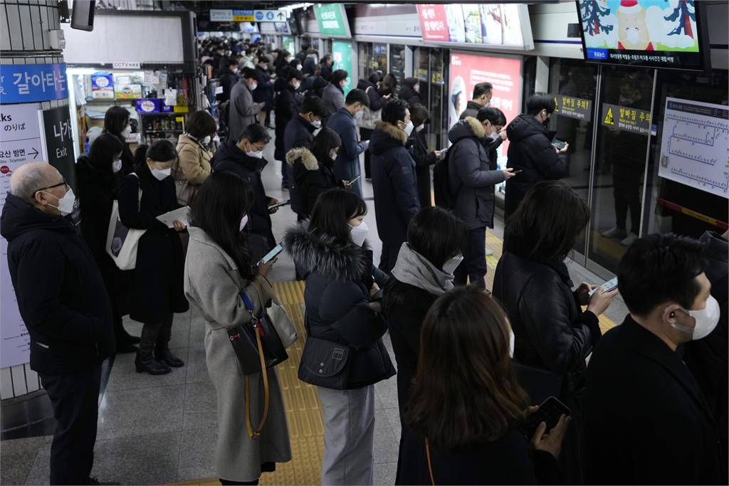 快新聞／南韓首爾地鐵勞資談判破裂！　時隔6年工會今起罷工