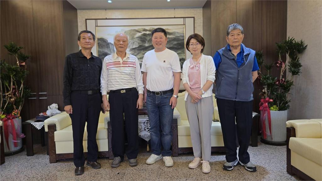 快新聞／罷免傅崐萁！國民黨退休黨工前來打氣　張峻：花蓮要徹底擺脫霸權統治