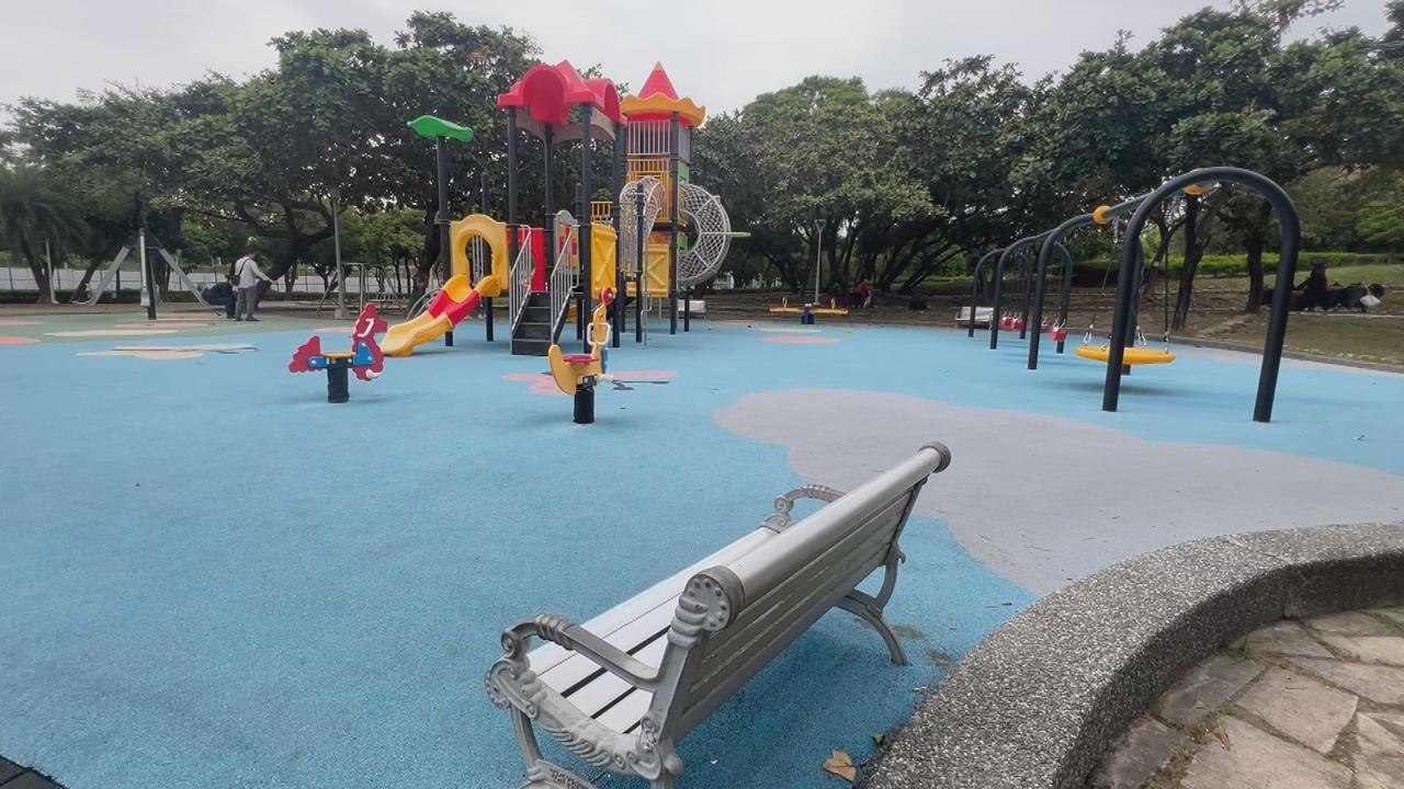 高雄怪男疑狂強吻8歲男童 目擊者急找家長.報案