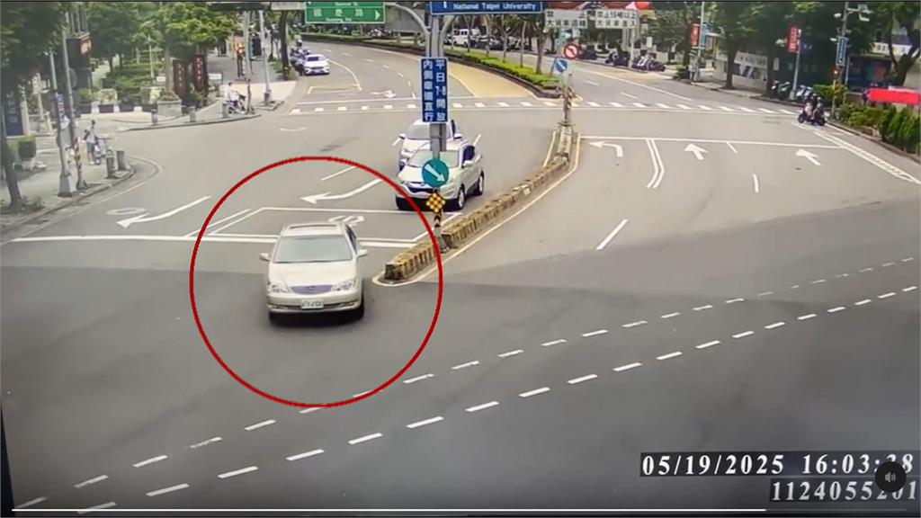 三峽車禍畫面陸續曝有新疑點　肇事駕駛案發前疑先在市區繞路？
