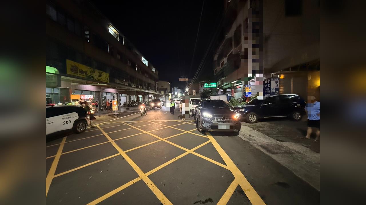 60歲貨車女運將突衝對向連撞4車　快篩毒駕！　2人受傷送醫