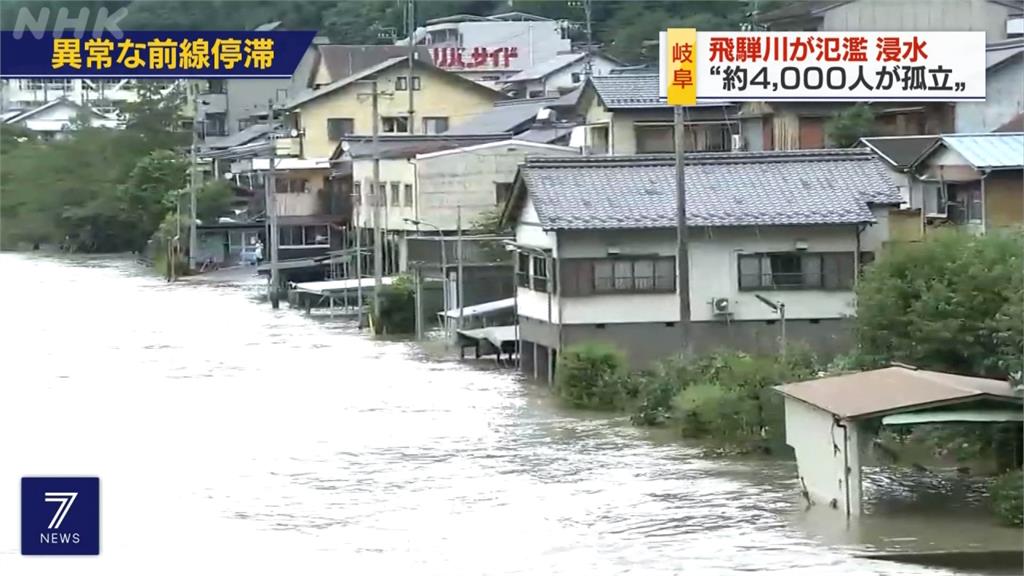 日本暴雨下不停！7旬嬤大水中緊抱木樁 4小時獲救