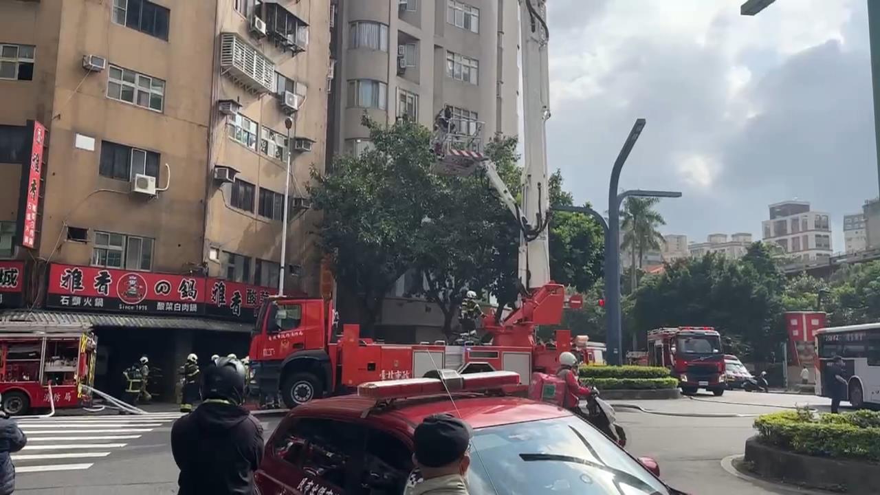 西門町「雅香火鍋」地下室起火竄煙　5人嗆傷、400多戶停電