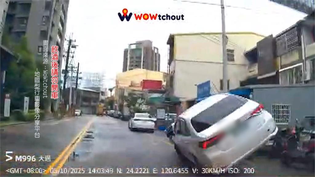 又是酒駕!醉駕駛撞翻公車站牌後翻車 酒測值0.23毫克