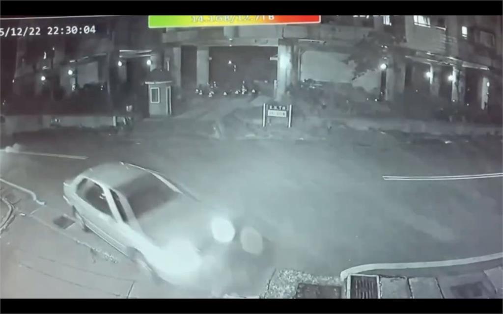 恐怖情人街頭報復！基隆男毒駕狠撞前女友　凌晨投案遭送辦