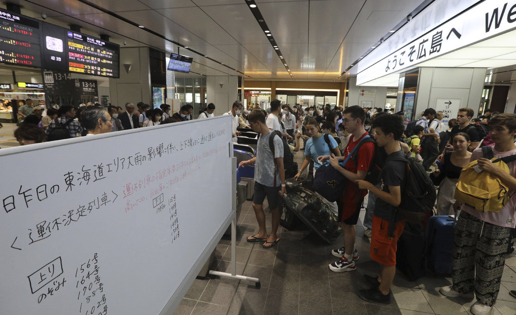 颱風「蘭恩」橫掃西日本！　鳥取聯外路斷、婦延誤送醫逝世