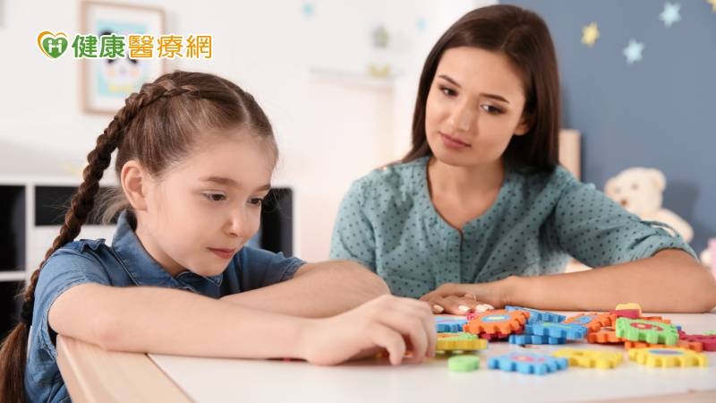 家長不見得要陪玩！職能治療師揭「孩子獨立玩耍好處」比你想像多
