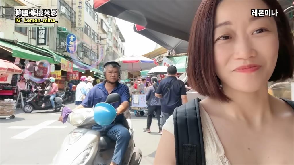 台灣人真的好熱情！韓妞逛彰化市場被路人「請吃麻糬」　嗨喊：太棒了吧