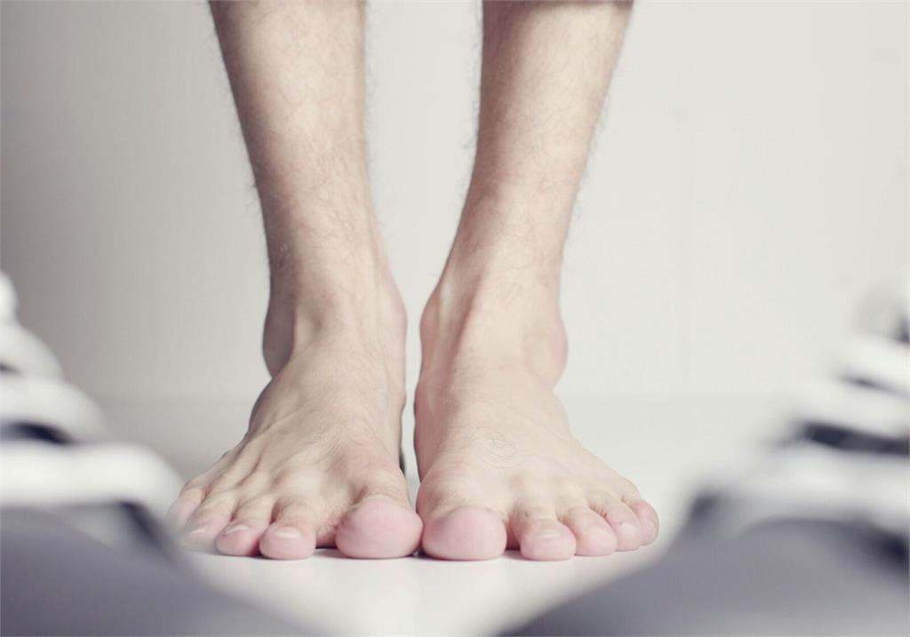 糖尿病人足部感染率破98%   他皮膚裂、灰指甲嚇到「不敢洗腳」