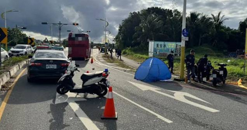 花蓮市遊覽車撞騎士！　男頭骨破裂當場慘死