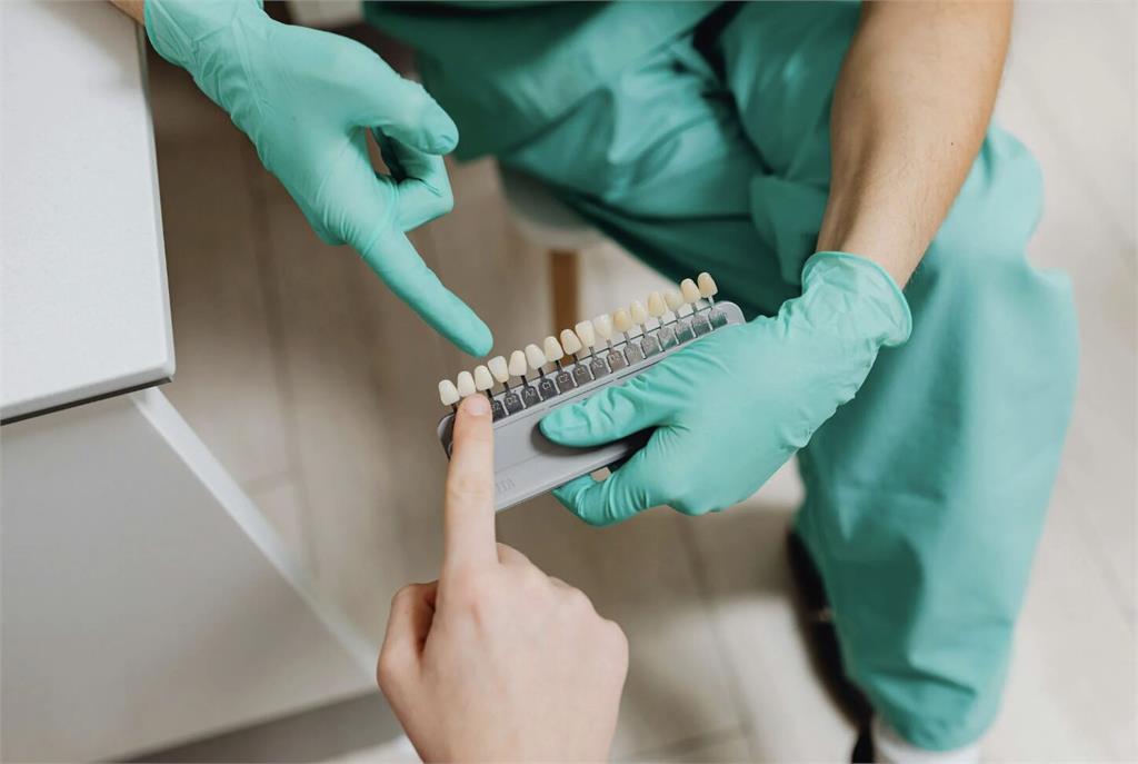 財劃法影響8千萬元沒了！   衛福部證實今年沒中低收長者「假牙補助」