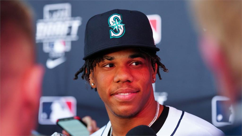 MLB(影)／「左右開投」沒看錯！21歲首輪大物職棒初登板飆159公里送三振