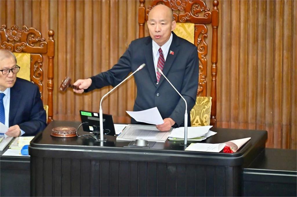 韓國瑜罕見開砲傅崐萁　陳水扁喊：以為公道伯王院長回來了