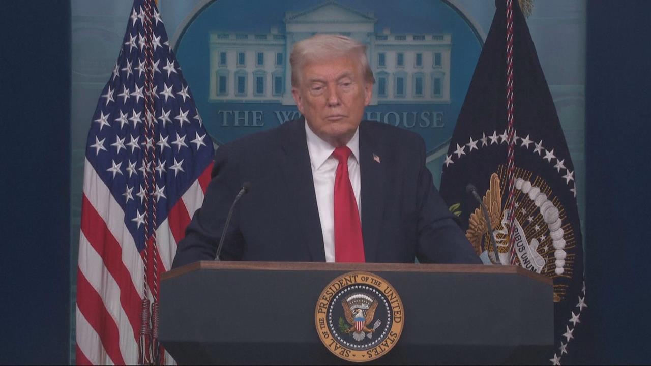 川普PO拿國旗登格陵蘭AI圖　歐盟擬擱置貿易協議反制